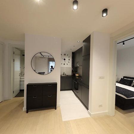 Modern Apartment In The Heart Of ベオグラード エクステリア 写真