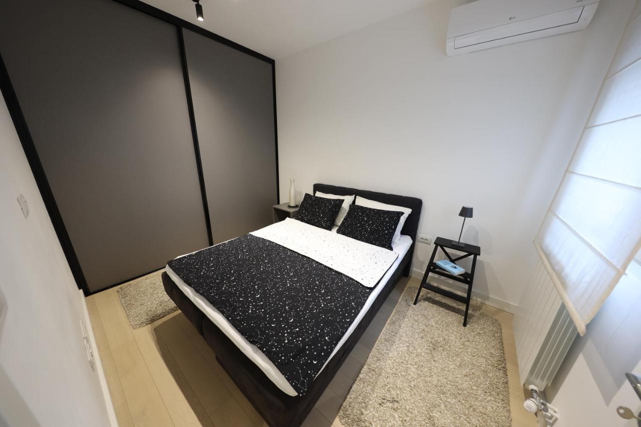 Modern Apartment In The Heart Of ベオグラード エクステリア 写真