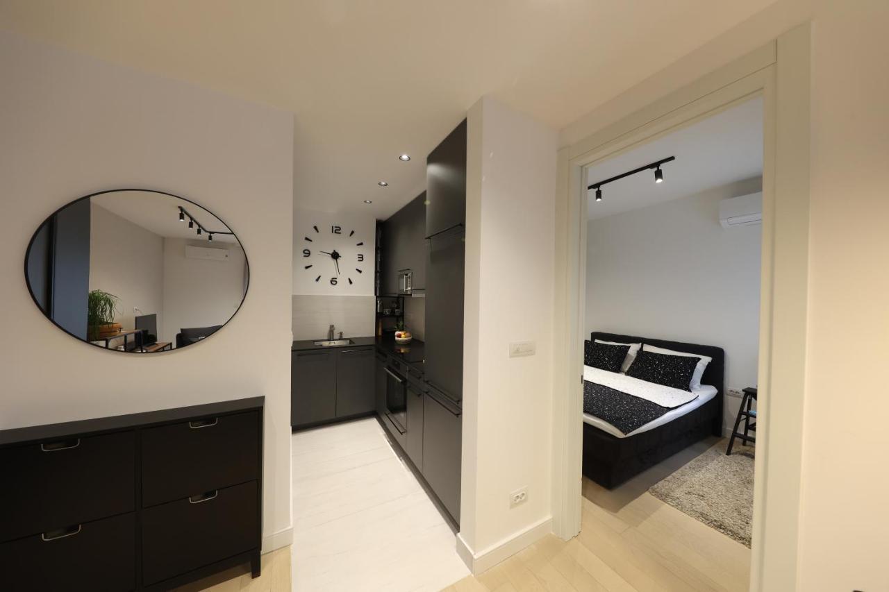 Modern Apartment In The Heart Of ベオグラード エクステリア 写真